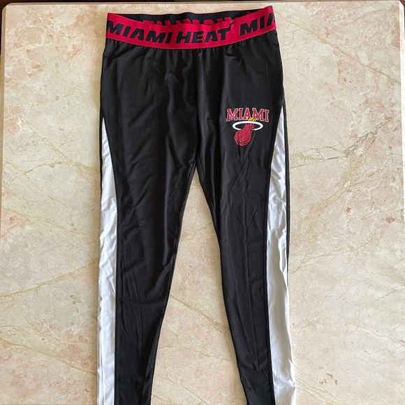 NBA Miami Heat black and red leggings - Picture 1 of 5